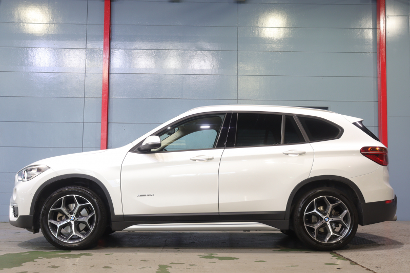 BMW X1 xDrive 18d Xﾗｲﾝ ﾊｲﾗｲﾝ&ｺﾝﾌｫｰﾄP ｱﾄﾞﾊﾞﾝｽﾄﾞｱｸﾃｨﾌﾞSP　中期 1ｵｰﾅｰ ﾀﾞｺﾀﾚｻﾞｰ(ｵｲｽﾀｰ) 第6世代iDriveﾅﾋﾞ ｱｸﾃｨﾌﾞｸﾙｺﾝ ﾍｯﾄﾞｱｯﾌﾟﾃﾞｨｽﾌﾟﾚｲ ｽﾗｲﾃﾞｨﾝｸﾞﾘﾔｼｰﾄ LEDﾍｯﾄﾞﾗｲﾄ 専用ｴｸｽﾃﾘｱ&18ｲﾝﾁｱﾙﾐ　2年保証