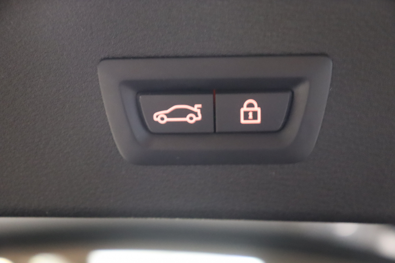 BMW X1 xDrive 18d Xﾗｲﾝ ﾊｲﾗｲﾝ&ｺﾝﾌｫｰﾄP ｱﾄﾞﾊﾞﾝｽﾄﾞｱｸﾃｨﾌﾞSP　中期 1ｵｰﾅｰ ﾀﾞｺﾀﾚｻﾞｰ(ｵｲｽﾀｰ) 第6世代iDriveﾅﾋﾞ ｱｸﾃｨﾌﾞｸﾙｺﾝ ﾍｯﾄﾞｱｯﾌﾟﾃﾞｨｽﾌﾟﾚｲ ｽﾗｲﾃﾞｨﾝｸﾞﾘﾔｼｰﾄ LEDﾍｯﾄﾞﾗｲﾄ 専用ｴｸｽﾃﾘｱ&18ｲﾝﾁｱﾙﾐ　2年保証