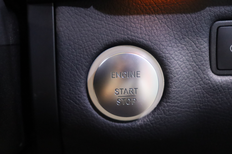 メルセデスベンツ Mクラス ML350 4MATIC AMGｴｸｽｸﾙｰｼﾌﾞP ﾚｰﾀﾞｰSP　1ｵｰﾅｰ ｷｰﾚｽｺﾞｰ 黒ﾅｯﾊﾟﾚｻﾞｰ ﾊﾟﾉﾗﾏｻﾝﾙｰﾌ 7ｲﾝﾁﾜｲﾄﾞﾅﾋﾞ ｱｸﾃｨﾌﾞｸﾙｺﾝ ﾚｰﾝｷｰﾌﾟ 360ｶﾒﾗ AMGｴｱﾛ&20ｲﾝﾁAW 　2年保証