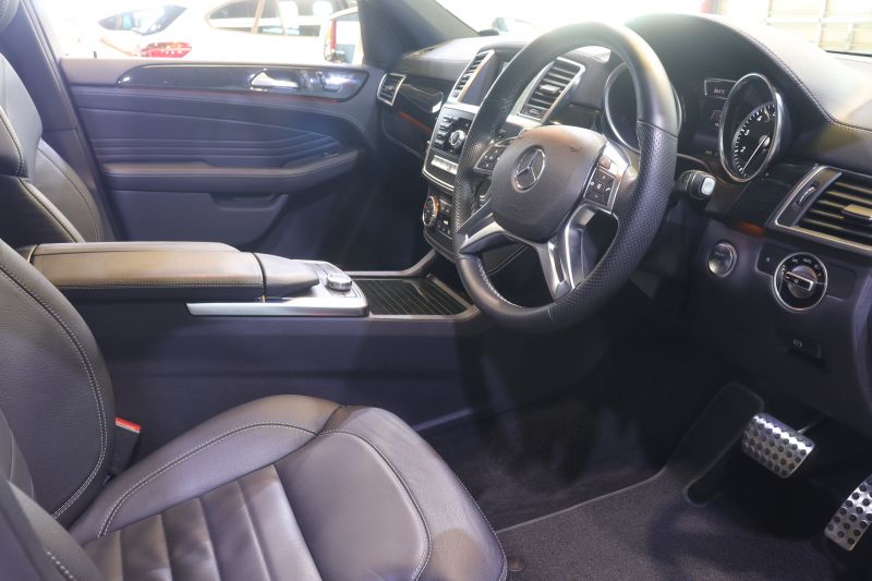 メルセデスベンツ Mクラス ML350 4MATIC AMGｴｸｽｸﾙｰｼﾌﾞP ﾚｰﾀﾞｰSP　1ｵｰﾅｰ ｷｰﾚｽｺﾞｰ 黒ﾅｯﾊﾟﾚｻﾞｰ ﾊﾟﾉﾗﾏｻﾝﾙｰﾌ 7ｲﾝﾁﾜｲﾄﾞﾅﾋﾞ ｱｸﾃｨﾌﾞｸﾙｺﾝ ﾚｰﾝｷｰﾌﾟ 360ｶﾒﾗ AMGｴｱﾛ&20ｲﾝﾁAW 　2年保証