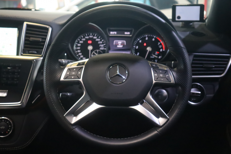 メルセデスベンツ Mクラス ML350 4MATIC AMGｴｸｽｸﾙｰｼﾌﾞP ﾚｰﾀﾞｰSP　1ｵｰﾅｰ ｷｰﾚｽｺﾞｰ 黒ﾅｯﾊﾟﾚｻﾞｰ ﾊﾟﾉﾗﾏｻﾝﾙｰﾌ 7ｲﾝﾁﾜｲﾄﾞﾅﾋﾞ ｱｸﾃｨﾌﾞｸﾙｺﾝ ﾚｰﾝｷｰﾌﾟ 360ｶﾒﾗ AMGｴｱﾛ&20ｲﾝﾁAW 　2年保証