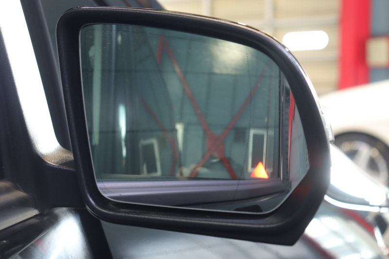 メルセデスベンツ Vクラス V220d ﾚｰﾀﾞｰSP　ｱｸﾃｨﾌﾞｸﾙｺﾝ ﾚｰﾝｷｰﾌﾟ ﾌﾞﾗｲﾝﾄﾞｽﾎﾟｯﾄｱｼｽﾄ 黒ﾌｧﾌﾞﾘｯｸｼｰﾄ ｼｰﾄﾋｰﾀｰ ﾒﾓﾘｰ機能 ﾊﾟﾜｰｼｰﾄ 8.4ｲﾝﾁﾜｲﾄﾞﾅﾋﾞ 360ｶﾒﾗ LEDﾍｯﾄﾞﾗｲﾄ 17ｲﾝﾁAW　2年保証