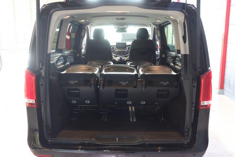 メルセデスベンツ Vクラス V220d ﾚｰﾀﾞｰSP　ｱｸﾃｨﾌﾞｸﾙｺﾝ ﾚｰﾝｷｰﾌﾟ ﾌﾞﾗｲﾝﾄﾞｽﾎﾟｯﾄｱｼｽﾄ 黒ﾌｧﾌﾞﾘｯｸｼｰﾄ ｼｰﾄﾋｰﾀｰ ﾒﾓﾘｰ機能 ﾊﾟﾜｰｼｰﾄ 8.4ｲﾝﾁﾜｲﾄﾞﾅﾋﾞ 360ｶﾒﾗ LEDﾍｯﾄﾞﾗｲﾄ 17ｲﾝﾁAW　2年保証