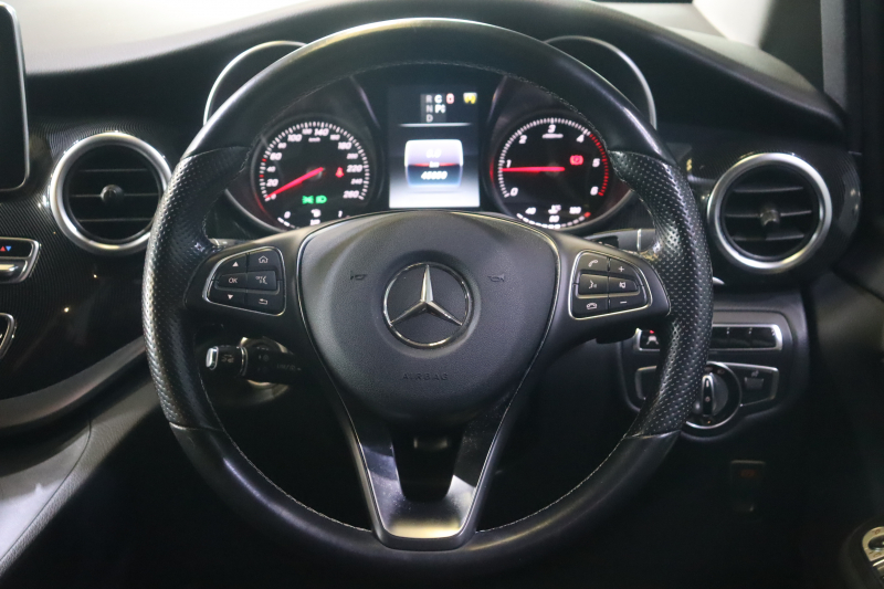 メルセデスベンツ Vクラス V220d ﾚｰﾀﾞｰSP　ｱｸﾃｨﾌﾞｸﾙｺﾝ ﾚｰﾝｷｰﾌﾟ ﾌﾞﾗｲﾝﾄﾞｽﾎﾟｯﾄｱｼｽﾄ 黒ﾌｧﾌﾞﾘｯｸｼｰﾄ ｼｰﾄﾋｰﾀｰ ﾒﾓﾘｰ機能 ﾊﾟﾜｰｼｰﾄ 8.4ｲﾝﾁﾜｲﾄﾞﾅﾋﾞ 360ｶﾒﾗ LEDﾍｯﾄﾞﾗｲﾄ 17ｲﾝﾁAW　2年保証