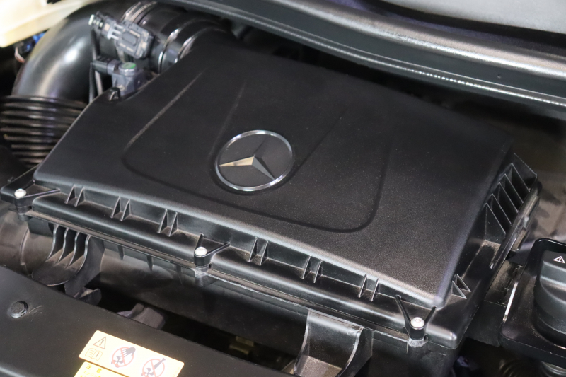 メルセデスベンツ Vクラス V220d ﾚｰﾀﾞｰSP　ｱｸﾃｨﾌﾞｸﾙｺﾝ ﾚｰﾝｷｰﾌﾟ ﾌﾞﾗｲﾝﾄﾞｽﾎﾟｯﾄｱｼｽﾄ 黒ﾌｧﾌﾞﾘｯｸｼｰﾄ ｼｰﾄﾋｰﾀｰ ﾒﾓﾘｰ機能 ﾊﾟﾜｰｼｰﾄ 8.4ｲﾝﾁﾜｲﾄﾞﾅﾋﾞ 360ｶﾒﾗ LEDﾍｯﾄﾞﾗｲﾄ 17ｲﾝﾁAW　2年保証