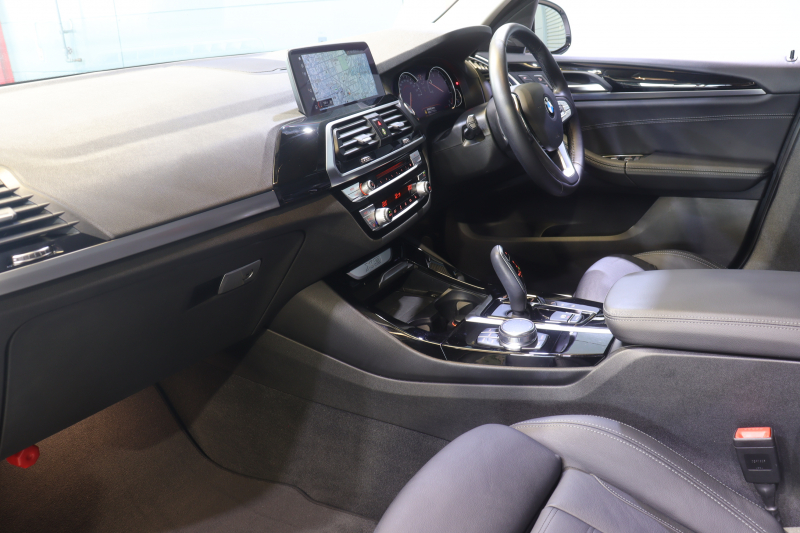 BMW X3 xDrive 20d Xﾗｲﾝ ｾﾚｸﾄP　ﾄﾞﾗｲﾋﾞﾝｸﾞｱｼｽﾄﾌﾟﾗｽ 黒本革 ﾊﾟﾉﾗﾏｻﾝﾙｰﾌ 第6世代iDriveﾅﾋﾞ harman/kardonｻｳﾝﾄﾞ 360ｶﾒﾗ ｺﾝﾌｫｰﾄｱｸｾｽ ｱﾀﾞﾌﾟﾃｨﾌﾞLED 専用ｴｸｽﾃﾘｱ 19ｲﾝﾁYｽﾎﾟｰｸAW　2年保証