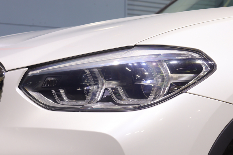 BMW X3 xDrive 20d Xﾗｲﾝ ｾﾚｸﾄP　ﾄﾞﾗｲﾋﾞﾝｸﾞｱｼｽﾄﾌﾟﾗｽ 黒本革 ﾊﾟﾉﾗﾏｻﾝﾙｰﾌ 第6世代iDriveﾅﾋﾞ harman/kardonｻｳﾝﾄﾞ 360ｶﾒﾗ ｺﾝﾌｫｰﾄｱｸｾｽ ｱﾀﾞﾌﾟﾃｨﾌﾞLED 専用ｴｸｽﾃﾘｱ 19ｲﾝﾁYｽﾎﾟｰｸAW　2年保証