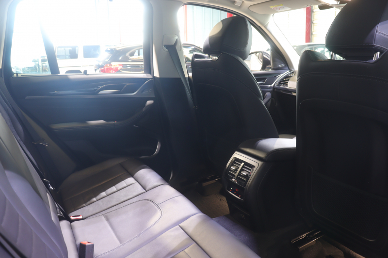 BMW X3 xDrive 20d Xﾗｲﾝ ｾﾚｸﾄP　ﾄﾞﾗｲﾋﾞﾝｸﾞｱｼｽﾄﾌﾟﾗｽ 黒本革 ﾊﾟﾉﾗﾏｻﾝﾙｰﾌ 第6世代iDriveﾅﾋﾞ harman/kardonｻｳﾝﾄﾞ 360ｶﾒﾗ ｺﾝﾌｫｰﾄｱｸｾｽ ｱﾀﾞﾌﾟﾃｨﾌﾞLED 専用ｴｸｽﾃﾘｱ 19ｲﾝﾁYｽﾎﾟｰｸAW　2年保証