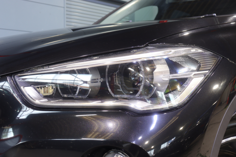 BMW X1 xDrive 18d Xﾗｲﾝ ﾊｲﾗｲﾝ&ｺﾝﾌｫｰﾄP ｱﾄﾞﾊﾞﾝｽﾄﾞｱｸﾃｨﾌﾞSP　中期 ﾀﾞｺﾀﾚｻﾞｰ(ﾌﾞﾗｯｸ) 第6世代iDriveﾅﾋ ｱｸﾃｨﾌﾞｸﾙｺﾝ ﾍｯﾄﾞｱｯﾌﾟﾃﾞｨｽﾌﾟﾚｲ ｽﾗｲﾃﾞｨﾝｸﾞﾘﾔｼｰﾄ LEDﾍｯﾄﾞﾗｲﾄ 専用ｴｸｽﾃﾘｱ&OP19ｲﾝﾁｱﾙﾐ　2年保証