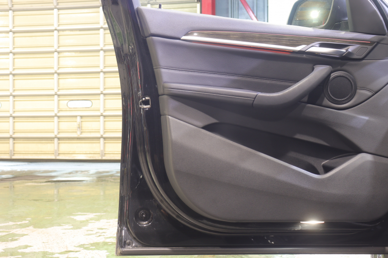 BMW X1 xDrive 18d Xﾗｲﾝ ﾊｲﾗｲﾝ&ｺﾝﾌｫｰﾄP ｱﾄﾞﾊﾞﾝｽﾄﾞｱｸﾃｨﾌﾞSP　中期 ﾀﾞｺﾀﾚｻﾞｰ(ﾌﾞﾗｯｸ) 第6世代iDriveﾅﾋ ｱｸﾃｨﾌﾞｸﾙｺﾝ ﾍｯﾄﾞｱｯﾌﾟﾃﾞｨｽﾌﾟﾚｲ ｽﾗｲﾃﾞｨﾝｸﾞﾘﾔｼｰﾄ LEDﾍｯﾄﾞﾗｲﾄ 専用ｴｸｽﾃﾘｱ&OP19ｲﾝﾁｱﾙﾐ　2年保証