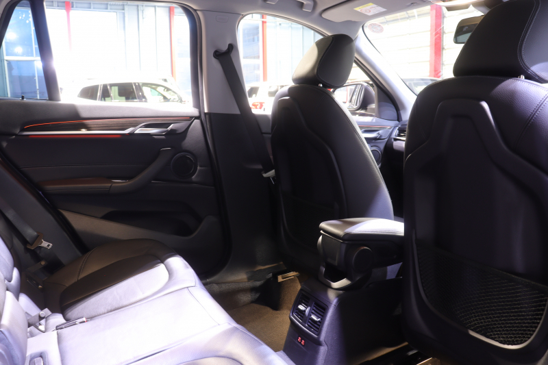 BMW X1 xDrive 18d Xﾗｲﾝ ﾊｲﾗｲﾝ&ｺﾝﾌｫｰﾄP ｱﾄﾞﾊﾞﾝｽﾄﾞｱｸﾃｨﾌﾞSP　中期 ﾀﾞｺﾀﾚｻﾞｰ(ﾌﾞﾗｯｸ) 第6世代iDriveﾅﾋ ｱｸﾃｨﾌﾞｸﾙｺﾝ ﾍｯﾄﾞｱｯﾌﾟﾃﾞｨｽﾌﾟﾚｲ ｽﾗｲﾃﾞｨﾝｸﾞﾘﾔｼｰﾄ LEDﾍｯﾄﾞﾗｲﾄ 専用ｴｸｽﾃﾘｱ&OP19ｲﾝﾁｱﾙﾐ　2年保証