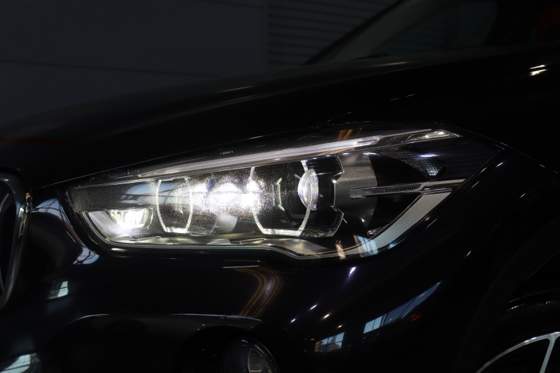 BMW X1 xDrive 18d Xﾗｲﾝ ﾊｲﾗｲﾝ&ｺﾝﾌｫｰﾄP ｱﾄﾞﾊﾞﾝｽﾄﾞｱｸﾃｨﾌﾞSP　中期 ﾀﾞｺﾀﾚｻﾞｰ(ﾓｶ) 第6世代iDriveﾅﾋ ｱｸﾃｨﾌﾞｸﾙｺﾝ ﾍｯﾄﾞｱｯﾌﾟﾃﾞｨｽﾌﾟﾚｲ ｽﾗｲﾃﾞｨﾝｸﾞﾘﾔｼｰﾄ LEDﾍｯﾄﾞﾗｲﾄ 専用ｴｸｽﾃﾘｱ&OP19ｲﾝﾁｱﾙﾐ　2年保証