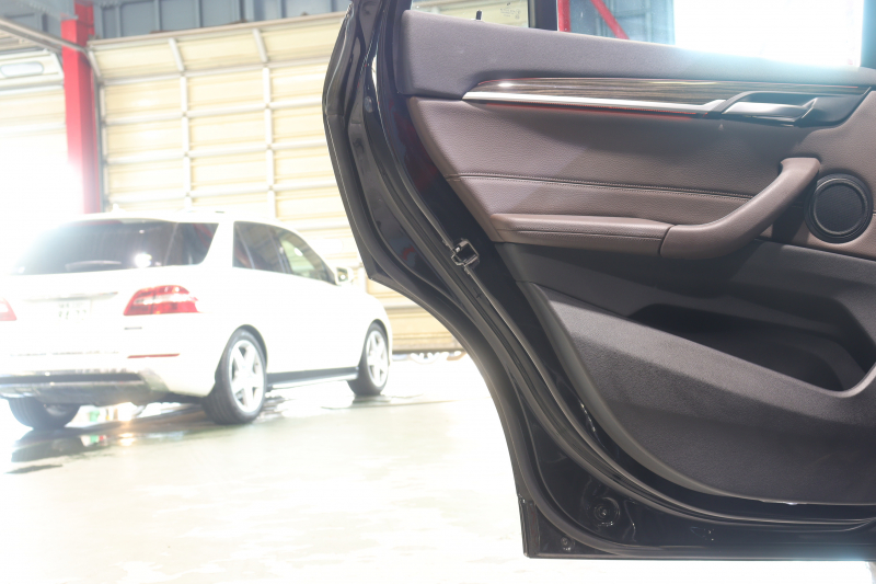 BMW X1 xDrive 18d Xﾗｲﾝ ﾊｲﾗｲﾝ&ｺﾝﾌｫｰﾄP ｱﾄﾞﾊﾞﾝｽﾄﾞｱｸﾃｨﾌﾞSP　中期 ﾀﾞｺﾀﾚｻﾞｰ(ﾓｶ) 第6世代iDriveﾅﾋ ｱｸﾃｨﾌﾞｸﾙｺﾝ ﾍｯﾄﾞｱｯﾌﾟﾃﾞｨｽﾌﾟﾚｲ ｽﾗｲﾃﾞｨﾝｸﾞﾘﾔｼｰﾄ LEDﾍｯﾄﾞﾗｲﾄ 専用ｴｸｽﾃﾘｱ&OP19ｲﾝﾁｱﾙﾐ　2年保証