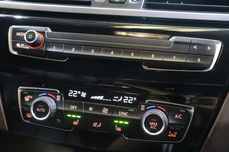 BMW X1 xDrive 18d Xﾗｲﾝ ﾊｲﾗｲﾝ&ｺﾝﾌｫｰﾄP ｱﾄﾞﾊﾞﾝｽﾄﾞｱｸﾃｨﾌﾞSP　中期 ﾀﾞｺﾀﾚｻﾞｰ(ﾓｶ) 第6世代iDriveﾅﾋ ｱｸﾃｨﾌﾞｸﾙｺﾝ ﾍｯﾄﾞｱｯﾌﾟﾃﾞｨｽﾌﾟﾚｲ ｽﾗｲﾃﾞｨﾝｸﾞﾘﾔｼｰﾄ LEDﾍｯﾄﾞﾗｲﾄ 専用ｴｸｽﾃﾘｱ&OP19ｲﾝﾁｱﾙﾐ　2年保証