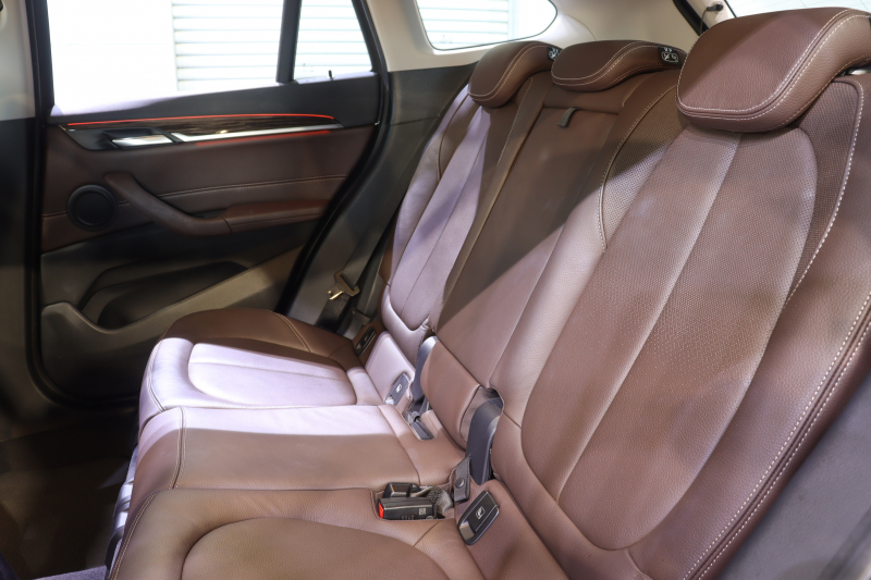 BMW X1 xDrive 18d Xﾗｲﾝ ﾊｲﾗｲﾝ&ｺﾝﾌｫｰﾄP ｱﾄﾞﾊﾞﾝｽﾄﾞｱｸﾃｨﾌﾞSP　中期 ﾀﾞｺﾀﾚｻﾞｰ(ﾓｶ) 第6世代iDriveﾅﾋ ｱｸﾃｨﾌﾞｸﾙｺﾝ ﾍｯﾄﾞｱｯﾌﾟﾃﾞｨｽﾌﾟﾚｲ ｽﾗｲﾃﾞｨﾝｸﾞﾘﾔｼｰﾄ LEDﾍｯﾄﾞﾗｲﾄ 専用ｴｸｽﾃﾘｱ&OP19ｲﾝﾁｱﾙﾐ　2年保証