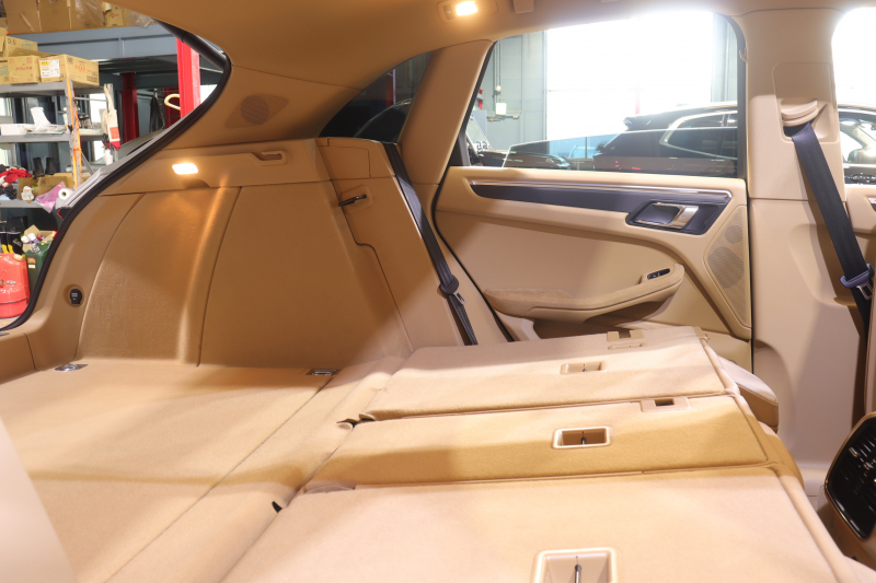 ポルシェ マカン GTS ｽﾎﾟｰﾂｸﾛﾉP　 PASM ｴﾝﾄﾘｰﾄﾞﾗｲﾌﾞ ﾍﾞｰｼﾞｭ半革 ﾊﾟﾉﾗﾏｻﾝﾙｰﾌ PCMﾅﾋﾞ BOSEｻｳﾝﾄﾞ PDLSﾌﾟﾗｽLEDﾍｯﾄﾞｲﾗｲﾄ ｽﾎﾟｰﾂｴｸﾞｿﾞｰｽﾄ ﾚｰﾝﾃﾞｨﾊﾟｰﾁｬｳｫｰﾆﾝｸﾞ ｽﾎﾟｰﾂ+ﾓｰﾄﾞ ｸﾛﾉﾒｰﾀｰ 20ｲﾝﾁRSｽﾊﾟｲﾀﾞｰAW 　2年保証