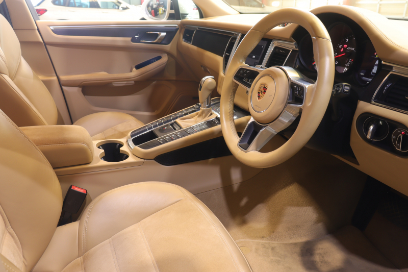 ポルシェ マカン GTS ｽﾎﾟｰﾂｸﾛﾉP　 PASM ｴﾝﾄﾘｰﾄﾞﾗｲﾌﾞ ﾍﾞｰｼﾞｭ半革 ﾊﾟﾉﾗﾏｻﾝﾙｰﾌ PCMﾅﾋﾞ BOSEｻｳﾝﾄﾞ PDLSﾌﾟﾗｽLEDﾍｯﾄﾞｲﾗｲﾄ ｽﾎﾟｰﾂｴｸﾞｿﾞｰｽﾄ ﾚｰﾝﾃﾞｨﾊﾟｰﾁｬｳｫｰﾆﾝｸﾞ ｽﾎﾟｰﾂ+ﾓｰﾄﾞ ｸﾛﾉﾒｰﾀｰ 20ｲﾝﾁRSｽﾊﾟｲﾀﾞｰAW 　2年保証