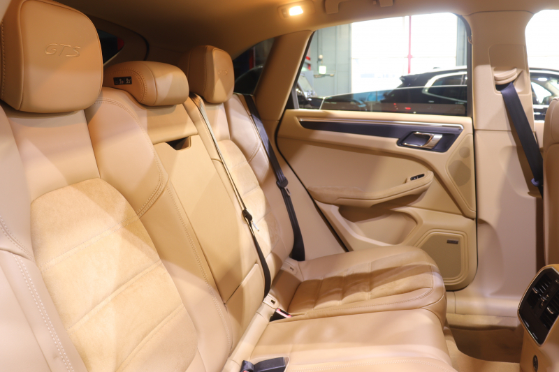 ポルシェ マカン GTS ｽﾎﾟｰﾂｸﾛﾉP　 PASM ｴﾝﾄﾘｰﾄﾞﾗｲﾌﾞ ﾍﾞｰｼﾞｭ半革 ﾊﾟﾉﾗﾏｻﾝﾙｰﾌ PCMﾅﾋﾞ BOSEｻｳﾝﾄﾞ PDLSﾌﾟﾗｽLEDﾍｯﾄﾞｲﾗｲﾄ ｽﾎﾟｰﾂｴｸﾞｿﾞｰｽﾄ ﾚｰﾝﾃﾞｨﾊﾟｰﾁｬｳｫｰﾆﾝｸﾞ ｽﾎﾟｰﾂ+ﾓｰﾄﾞ ｸﾛﾉﾒｰﾀｰ 20ｲﾝﾁRSｽﾊﾟｲﾀﾞｰAW 　2年保証