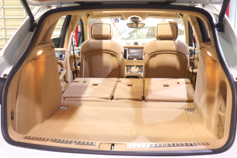 ポルシェ マカン GTS ｽﾎﾟｰﾂｸﾛﾉP　 PASM ｴﾝﾄﾘｰﾄﾞﾗｲﾌﾞ ﾍﾞｰｼﾞｭ半革 ﾊﾟﾉﾗﾏｻﾝﾙｰﾌ PCMﾅﾋﾞ BOSEｻｳﾝﾄﾞ PDLSﾌﾟﾗｽLEDﾍｯﾄﾞｲﾗｲﾄ ｽﾎﾟｰﾂｴｸﾞｿﾞｰｽﾄ ﾚｰﾝﾃﾞｨﾊﾟｰﾁｬｳｫｰﾆﾝｸﾞ ｽﾎﾟｰﾂ+ﾓｰﾄﾞ ｸﾛﾉﾒｰﾀｰ 20ｲﾝﾁRSｽﾊﾟｲﾀﾞｰAW 　2年保証