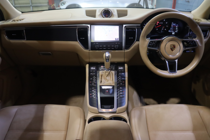 ポルシェ マカン GTS ｽﾎﾟｰﾂｸﾛﾉP　 PASM ｴﾝﾄﾘｰﾄﾞﾗｲﾌﾞ ﾍﾞｰｼﾞｭ半革 ﾊﾟﾉﾗﾏｻﾝﾙｰﾌ PCMﾅﾋﾞ BOSEｻｳﾝﾄﾞ PDLSﾌﾟﾗｽLEDﾍｯﾄﾞｲﾗｲﾄ ｽﾎﾟｰﾂｴｸﾞｿﾞｰｽﾄ ﾚｰﾝﾃﾞｨﾊﾟｰﾁｬｳｫｰﾆﾝｸﾞ ｽﾎﾟｰﾂ+ﾓｰﾄﾞ ｸﾛﾉﾒｰﾀｰ 20ｲﾝﾁRSｽﾊﾟｲﾀﾞｰAW 　2年保証