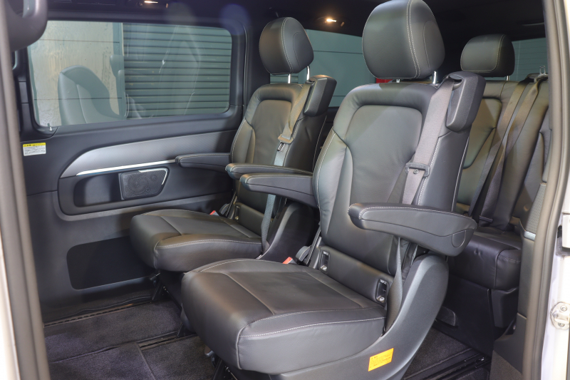 メルセデスベンツ Vクラス V220d ｽﾎﾟｰﾂ ﾛﾝｸﾞ ﾚｰﾀﾞｰSP　黒本革 ﾊﾟﾉﾗﾏｻﾝﾙｰﾌ 8.4ｲﾝﾁﾜｲﾄﾞﾅﾋﾞ Burmesterｻｳﾝﾄﾞ 360ｶﾒﾗ ｱｸﾃｨﾌﾞｸﾙｺﾝ ﾚｰﾝｷｰﾌﾟ ｼｰﾄﾋｰﾀｰ LEDﾍｯﾄﾞﾗｲﾄ AMGｴｱﾛ&19ｲﾝﾁｱﾙﾐﾎｲｰﾙ　2年保証