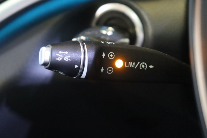 メルセデスベンツ Vクラス V220d ｽﾎﾟｰﾂ ﾛﾝｸﾞ ﾚｰﾀﾞｰSP　黒本革 ﾊﾟﾉﾗﾏｻﾝﾙｰﾌ 8.4ｲﾝﾁﾜｲﾄﾞﾅﾋﾞ Burmesterｻｳﾝﾄﾞ 360ｶﾒﾗ ｱｸﾃｨﾌﾞｸﾙｺﾝ ﾚｰﾝｷｰﾌﾟ ｼｰﾄﾋｰﾀｰ LEDﾍｯﾄﾞﾗｲﾄ AMGｴｱﾛ&19ｲﾝﾁｱﾙﾐﾎｲｰﾙ　2年保証