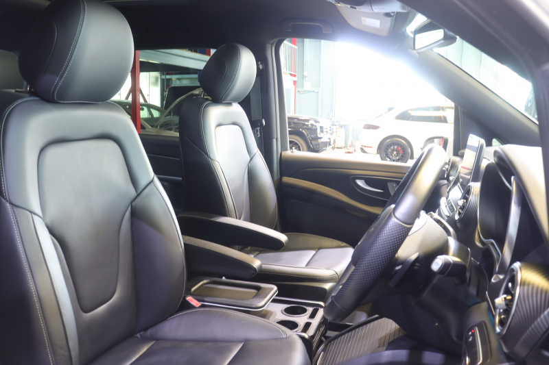 メルセデスベンツ Vクラス V220d ｽﾎﾟｰﾂ ﾛﾝｸﾞ ﾚｰﾀﾞｰSP　黒本革 ﾊﾟﾉﾗﾏｻﾝﾙｰﾌ 8.4ｲﾝﾁﾜｲﾄﾞﾅﾋﾞ Burmesterｻｳﾝﾄﾞ 360ｶﾒﾗ ｱｸﾃｨﾌﾞｸﾙｺﾝ ﾚｰﾝｷｰﾌﾟ ｼｰﾄﾋｰﾀｰ LEDﾍｯﾄﾞﾗｲﾄ AMGｴｱﾛ&19ｲﾝﾁｱﾙﾐﾎｲｰﾙ　2年保証