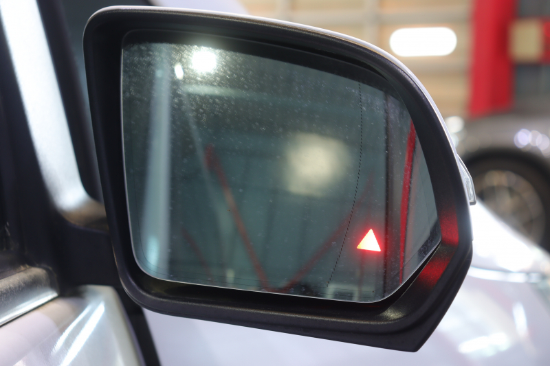 メルセデスベンツ Vクラス V220d ｽﾎﾟｰﾂ ﾛﾝｸﾞ ﾚｰﾀﾞｰSP　黒本革 ﾊﾟﾉﾗﾏｻﾝﾙｰﾌ 8.4ｲﾝﾁﾜｲﾄﾞﾅﾋﾞ Burmesterｻｳﾝﾄﾞ 360ｶﾒﾗ ｱｸﾃｨﾌﾞｸﾙｺﾝ ﾚｰﾝｷｰﾌﾟ ｼｰﾄﾋｰﾀｰ LEDﾍｯﾄﾞﾗｲﾄ AMGｴｱﾛ&19ｲﾝﾁｱﾙﾐﾎｲｰﾙ　2年保証