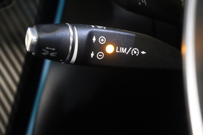 メルセデスベンツ GLC GLC220d 4MATIC ｽﾎﾟｰﾂ 本革仕様 ﾚｰﾀﾞｰSP　本革ｽﾎﾟｰﾂｼｰﾄ(ﾌﾞﾗｯｸ) ﾊﾟﾉﾗﾏｻﾝﾙｰﾌ 8.4ｲﾝﾁﾜｲﾄﾞﾅﾋﾞ Burmesterｻｳﾝﾄﾞ ﾌﾙｾｸﾞTV ﾍｯﾄﾞｱｯﾌﾟﾃﾞｨｽﾌﾟﾚｲ LEDﾍｯﾄﾞﾗｲﾄ ｱﾝﾋﾞｴﾝﾄﾗｲﾄ 自動ﾘｱｹﾞｰﾄ AMGｴｱﾛ&19ｲﾝﾁｱﾙﾐ　2年保証