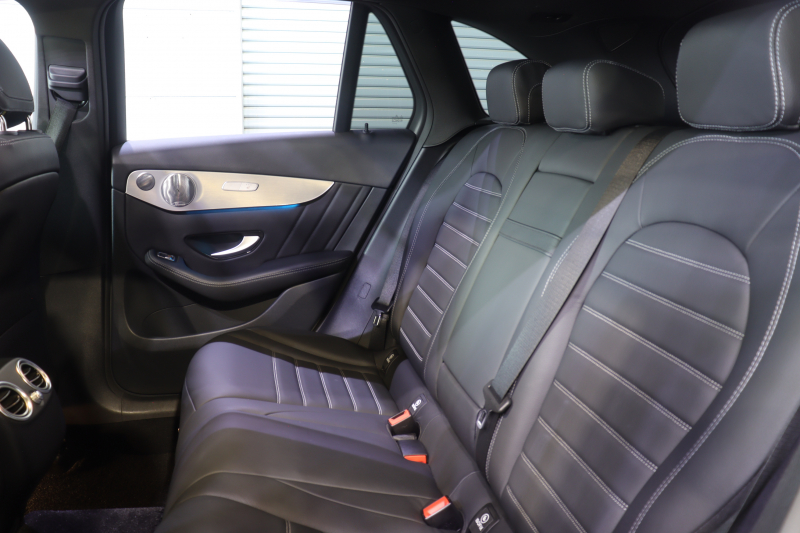 メルセデスベンツ GLC GLC220d 4MATIC ｽﾎﾟｰﾂ 本革仕様 ﾚｰﾀﾞｰSP　本革ｽﾎﾟｰﾂｼｰﾄ(ﾌﾞﾗｯｸ) ﾊﾟﾉﾗﾏｻﾝﾙｰﾌ 8.4ｲﾝﾁﾜｲﾄﾞﾅﾋﾞ Burmesterｻｳﾝﾄﾞ ﾌﾙｾｸﾞTV ﾍｯﾄﾞｱｯﾌﾟﾃﾞｨｽﾌﾟﾚｲ LEDﾍｯﾄﾞﾗｲﾄ ｱﾝﾋﾞｴﾝﾄﾗｲﾄ 自動ﾘｱｹﾞｰﾄ AMGｴｱﾛ&19ｲﾝﾁｱﾙﾐ　2年保証