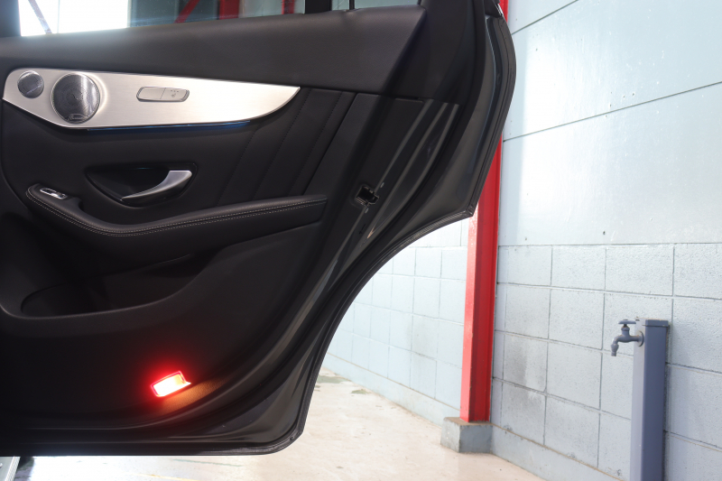 メルセデスベンツ GLC GLC220d 4MATIC ｽﾎﾟｰﾂ 本革仕様 ﾚｰﾀﾞｰSP　本革ｽﾎﾟｰﾂｼｰﾄ(ﾌﾞﾗｯｸ) ﾊﾟﾉﾗﾏｻﾝﾙｰﾌ 8.4ｲﾝﾁﾜｲﾄﾞﾅﾋﾞ Burmesterｻｳﾝﾄﾞ ﾌﾙｾｸﾞTV ﾍｯﾄﾞｱｯﾌﾟﾃﾞｨｽﾌﾟﾚｲ LEDﾍｯﾄﾞﾗｲﾄ ｱﾝﾋﾞｴﾝﾄﾗｲﾄ 自動ﾘｱｹﾞｰﾄ AMGｴｱﾛ&19ｲﾝﾁｱﾙﾐ　2年保証