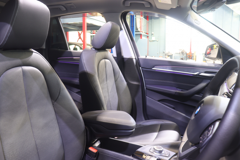 BMW X1 xDrive 20i Xﾗｲﾝ ｾﾚｸﾄ&ﾊｲﾗｲﾝ&ｺﾝﾌｫｰﾄP ｱﾄﾞﾊﾞﾝｽﾄﾞｱｸﾃｨﾌﾞSP　1ｵｰﾅｰ 後期 ﾀﾞｺﾀﾚｻﾞｰ(ﾌﾞﾗｯｸ) ﾊﾟﾉﾗﾏｻﾝﾙｰﾌ 第6世代iDriveﾅﾋﾞ HiFiｽﾋﾟｰｶｰ ｱｸﾃｨﾌﾞｸﾙｺﾝ ﾍｯﾄﾞｱｯﾌﾟﾃﾞｨｽﾌﾟﾚｲ 専用ｴｸｽﾃﾘｱ 有償色　2年保証