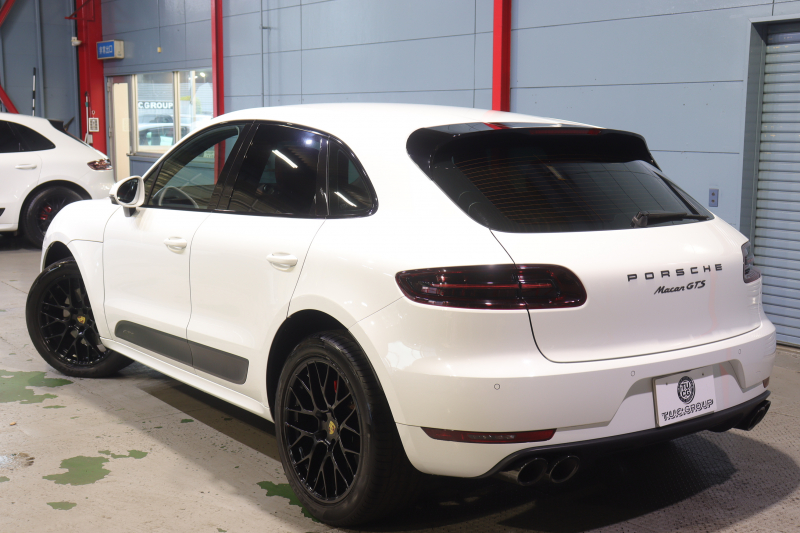 ポルシェ マカン GTS ｽﾎﾟｰﾂｸﾛﾉP　1ｵｰﾅｰ PASM ﾂｰﾄﾝﾚｻﾞｰｲﾝﾃﾘｱ(ﾚｯﾄﾞ/ﾌﾞﾗｯｸ) PCMﾅﾋﾞ CarPlay ﾊﾞｯｸｶﾒﾗ ｼｰﾄﾋｰﾀｰ ﾚｰﾝﾃﾞｨﾊﾟｰﾁｬｳｫｰﾆﾝｸﾞ ｷｾﾉﾝ 20ｲﾝﾁRSｽﾊﾟｲﾀﾞｰAW ｶﾗｰｸﾚｽﾄ　2年保証