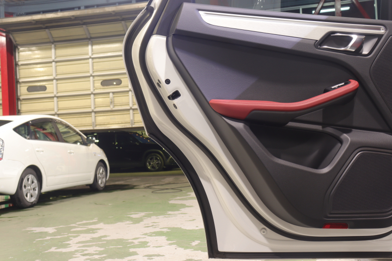 ポルシェ マカン GTS ｽﾎﾟｰﾂｸﾛﾉP　1ｵｰﾅｰ PASM ﾂｰﾄﾝﾚｻﾞｰｲﾝﾃﾘｱ(ﾚｯﾄﾞ/ﾌﾞﾗｯｸ) PCMﾅﾋﾞ CarPlay ﾊﾞｯｸｶﾒﾗ ｼｰﾄﾋｰﾀｰ ﾚｰﾝﾃﾞｨﾊﾟｰﾁｬｳｫｰﾆﾝｸﾞ ｷｾﾉﾝ 20ｲﾝﾁRSｽﾊﾟｲﾀﾞｰAW ｶﾗｰｸﾚｽﾄ　2年保証