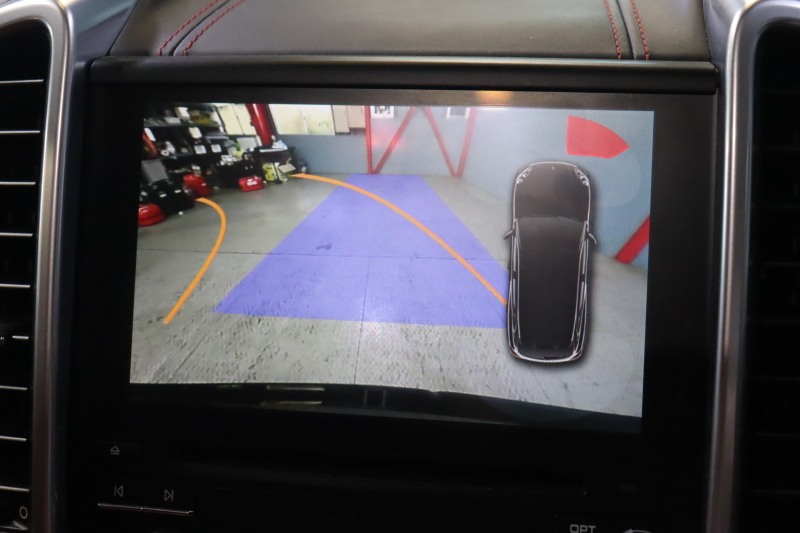 ポルシェ カイエン ﾌﾟﾗﾁﾅｴﾃﾞｨｼｮﾝ　別仕様車 後期ﾓﾃﾞﾙ MY17 ｱｸﾃｨﾌﾞｸﾙｺﾝ ﾚｰﾝﾁｪﾝｼﾞ ﾂｰﾄﾝﾚｻﾞｰｲﾝﾃﾘｱ(ﾚｯﾄﾞ/ﾌﾞﾗｯｸ) 赤革ｼｰﾄ 14way電動ｼｰﾄ ﾊﾟﾉﾗﾏｻﾝﾙｰﾌ PCMﾅﾋﾞ BOSEｻｳﾝﾄﾞ CarPlay 20ｲﾝﾁRSｽﾊﾟｲﾀﾞｰAW　2年保証