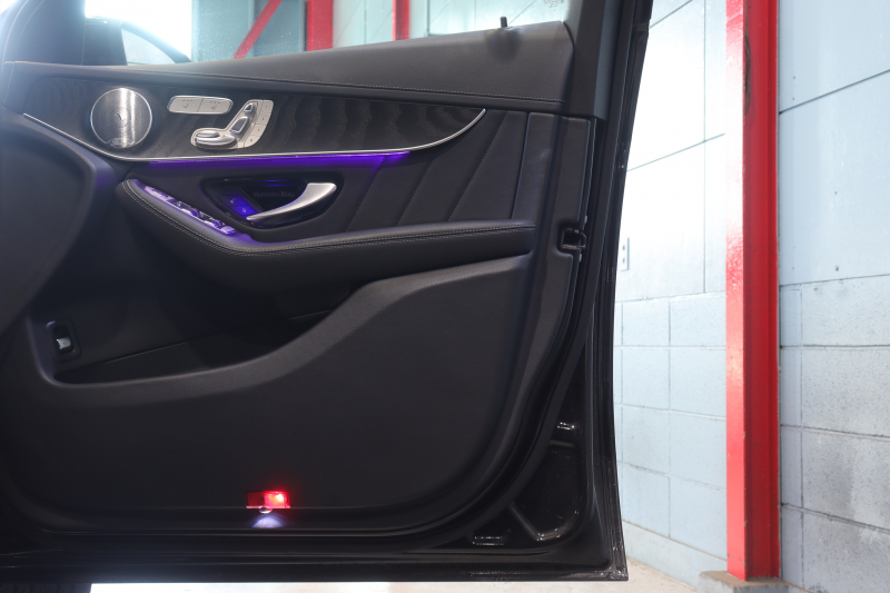 メルセデスベンツ GLC GLC220d 4MATIC AMGﾗｲﾝ ﾚｻﾞｰｴｸｽｸﾙｰｼﾌﾞP ﾚｰﾀﾞｰSP　黒本革 ﾘﾗｸｾﾞｰｼｮﾝ ﾊﾟﾉﾗﾏｻﾝﾙｰﾌ 10.25ｲﾝﾁﾜｲﾄﾞﾅﾋﾞ 12.3ｲﾝﾁｺｸﾋﾟｯﾄﾃﾞｨｽﾌﾟﾚｲ Burmester ｱｸﾃｨﾌﾞｸﾙｺﾝ ﾏﾙﾁﾋﾞｰﾑLED ﾍｯﾄﾞｱｯﾌﾟﾃﾞｨｽﾌﾟﾚｲ　2年保証