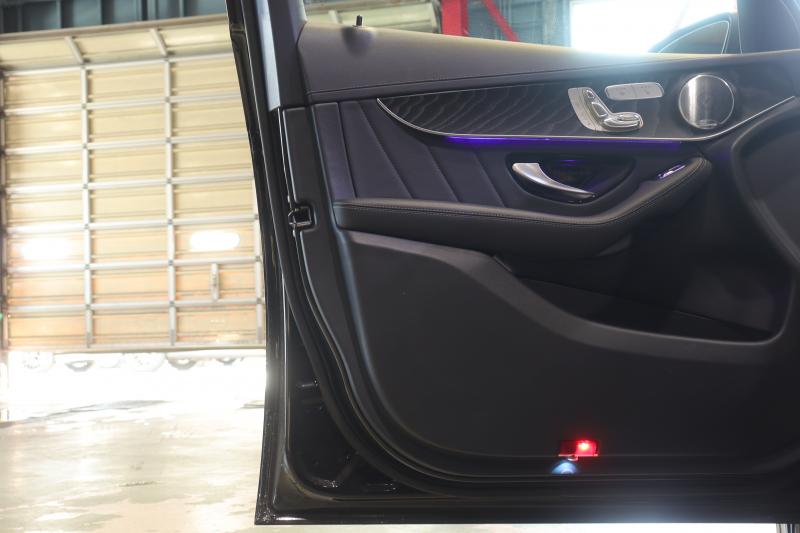 メルセデスベンツ GLC GLC220d 4MATIC AMGﾗｲﾝ ﾚｻﾞｰｴｸｽｸﾙｰｼﾌﾞP ﾚｰﾀﾞｰSP　黒本革 ﾘﾗｸｾﾞｰｼｮﾝ ﾊﾟﾉﾗﾏｻﾝﾙｰﾌ 10.25ｲﾝﾁﾜｲﾄﾞﾅﾋﾞ 12.3ｲﾝﾁｺｸﾋﾟｯﾄﾃﾞｨｽﾌﾟﾚｲ Burmester ｱｸﾃｨﾌﾞｸﾙｺﾝ ﾏﾙﾁﾋﾞｰﾑLED ﾍｯﾄﾞｱｯﾌﾟﾃﾞｨｽﾌﾟﾚｲ　2年保証