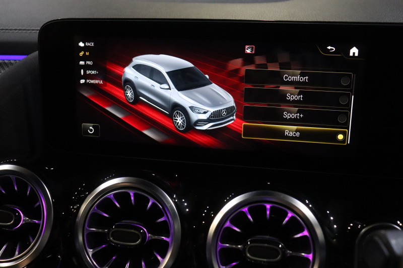 AMG GLA GLA45S 4MATIC+ AMGﾊﾟﾌｫｰﾏﾝｽ&ｱﾄﾞﾊﾞﾝｽﾄP ﾅﾋﾞｹﾞｰｼｮﾝP ﾚｰﾀﾞｰSP　AMGﾊﾟﾌｫｰﾏﾝｽｼｰﾄ 本革(灰/黒)ﾍﾞﾝﾁﾚｰﾀｰ ﾊﾟﾉﾗﾏｻﾝﾙｰﾌ 10.25ｲﾝﾁﾜｲﾄﾞﾅﾋﾞ ｱﾄﾞﾊﾞﾝｽﾄﾞｻｳﾝﾄﾞ ﾍｯﾄﾞｱｯﾌﾟD 360ｶﾒﾗ ﾌｯﾄﾄﾗﾝｸ ﾏﾙﾁﾋﾞｰﾑLED　2年保証