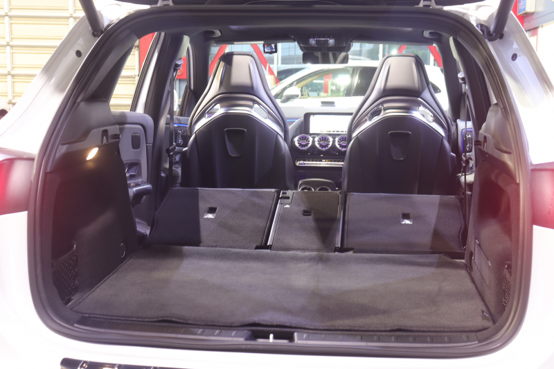 AMG GLA GLA45S 4MATIC+ AMGﾊﾟﾌｫｰﾏﾝｽ&ｱﾄﾞﾊﾞﾝｽﾄP ﾅﾋﾞｹﾞｰｼｮﾝP ﾚｰﾀﾞｰSP　AMGﾊﾟﾌｫｰﾏﾝｽｼｰﾄ 本革(灰/黒)ﾍﾞﾝﾁﾚｰﾀｰ ﾊﾟﾉﾗﾏｻﾝﾙｰﾌ 10.25ｲﾝﾁﾜｲﾄﾞﾅﾋﾞ ｱﾄﾞﾊﾞﾝｽﾄﾞｻｳﾝﾄﾞ ﾍｯﾄﾞｱｯﾌﾟD 360ｶﾒﾗ ﾌｯﾄﾄﾗﾝｸ ﾏﾙﾁﾋﾞｰﾑLED　2年保証