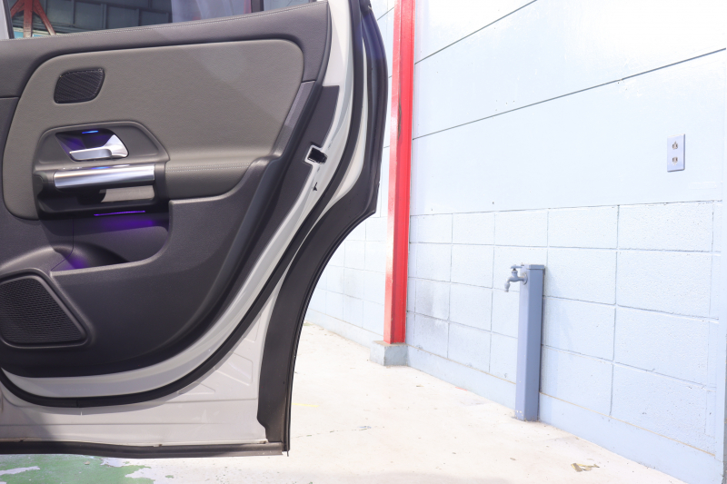 AMG GLA GLA45S 4MATIC+ AMGﾊﾟﾌｫｰﾏﾝｽ&ｱﾄﾞﾊﾞﾝｽﾄP ﾅﾋﾞｹﾞｰｼｮﾝP ﾚｰﾀﾞｰSP　AMGﾊﾟﾌｫｰﾏﾝｽｼｰﾄ 本革(灰/黒)ﾍﾞﾝﾁﾚｰﾀｰ ﾊﾟﾉﾗﾏｻﾝﾙｰﾌ 10.25ｲﾝﾁﾜｲﾄﾞﾅﾋﾞ ｱﾄﾞﾊﾞﾝｽﾄﾞｻｳﾝﾄﾞ ﾍｯﾄﾞｱｯﾌﾟD 360ｶﾒﾗ ﾌｯﾄﾄﾗﾝｸ ﾏﾙﾁﾋﾞｰﾑLED　2年保証