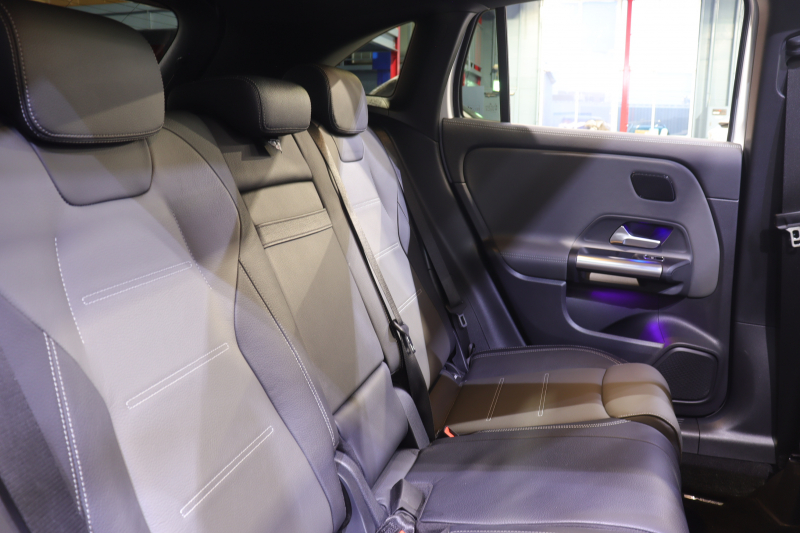 AMG GLA GLA45S 4MATIC+ AMGﾊﾟﾌｫｰﾏﾝｽ&ｱﾄﾞﾊﾞﾝｽﾄP ﾅﾋﾞｹﾞｰｼｮﾝP ﾚｰﾀﾞｰSP　AMGﾊﾟﾌｫｰﾏﾝｽｼｰﾄ 本革(灰/黒)ﾍﾞﾝﾁﾚｰﾀｰ ﾊﾟﾉﾗﾏｻﾝﾙｰﾌ 10.25ｲﾝﾁﾜｲﾄﾞﾅﾋﾞ ｱﾄﾞﾊﾞﾝｽﾄﾞｻｳﾝﾄﾞ ﾍｯﾄﾞｱｯﾌﾟD 360ｶﾒﾗ ﾌｯﾄﾄﾗﾝｸ ﾏﾙﾁﾋﾞｰﾑLED　2年保証