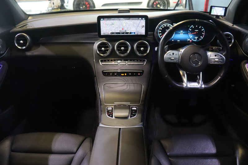 AMG GLC GLC43 4MATIC ﾚｻﾞｰｴｸｽｸﾙｼﾌﾞP ﾚｰﾀﾞｰSP　後期ﾓﾃﾞﾙ 黒本革 ﾊﾟﾉﾗﾏｻﾝﾙｰﾌ 10.25ｲﾝﾁﾜｲﾄﾞﾅﾋﾞ Burmesterｻｳﾝﾄﾞ ﾍｯﾄﾞｱｯﾌﾟD ｴｱﾊﾞﾗﾝｽP 360ｶﾒﾗ AMGｴｱﾛ&20ｲﾝﾁ5ﾂｲﾝｽﾎﾟｰｸAW　2年保証