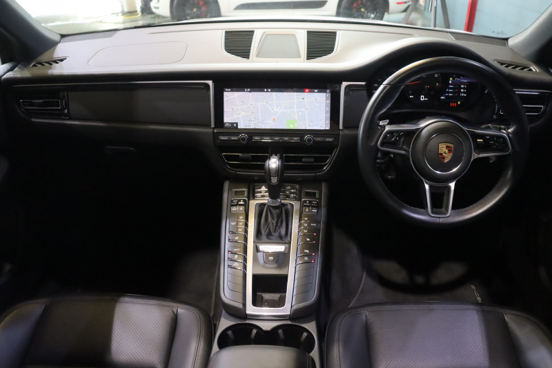 ポルシェ マカン MY20 後期ﾓﾃﾞﾙ 黒本革 ﾊﾟﾉﾗﾏｻﾝﾙｰﾌ PCMﾅﾋﾞ BOSEｻｳﾝﾄﾞ CarPlay ｱｸﾃｨﾌﾞｸﾙｺﾝ ﾚｰﾝﾁｪﾝｼﾞ&ﾚｰﾝｷｰﾌﾟｱｼｽﾄ PDLS付きLEDﾍｯﾄﾞﾗｲﾄ ｴﾝﾄﾘｰﾄﾞﾗｲﾌﾞ 有償色　2年保証