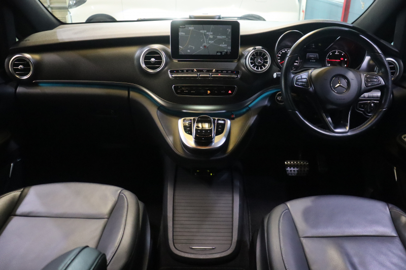 メルセデスベンツ Vクラス V220 ｽﾎﾟｰﾂ ﾛﾝｸﾞ ﾚｰﾀﾞｰSP　黒本革 ﾊﾟﾉﾗﾏｻﾝﾙｰﾌ 8.4ｲﾝﾁﾜｲﾄﾞﾅﾋﾞ Burmesterｻｳﾝﾄﾞ 360ｶﾒﾗ ｱｸﾃｨﾌﾞｸﾙｺﾝ ﾚｰﾝｷｰﾌﾟ ｼｰﾄﾋｰﾀｰ LEDﾍｯﾄﾞﾗｲﾄ AMGｴｱﾛ&19ｲﾝﾁｱﾙﾐﾎｲｰﾙ　2年保証