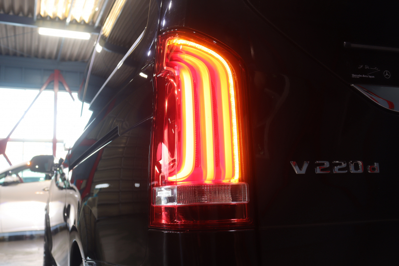 メルセデスベンツ Vクラス V220 ｽﾎﾟｰﾂ ﾛﾝｸﾞ ﾚｰﾀﾞｰSP　黒本革 ﾊﾟﾉﾗﾏｻﾝﾙｰﾌ 8.4ｲﾝﾁﾜｲﾄﾞﾅﾋﾞ Burmesterｻｳﾝﾄﾞ 360ｶﾒﾗ ｱｸﾃｨﾌﾞｸﾙｺﾝ ﾚｰﾝｷｰﾌﾟ ｼｰﾄﾋｰﾀｰ LEDﾍｯﾄﾞﾗｲﾄ AMGｴｱﾛ&19ｲﾝﾁｱﾙﾐﾎｲｰﾙ　2年保証