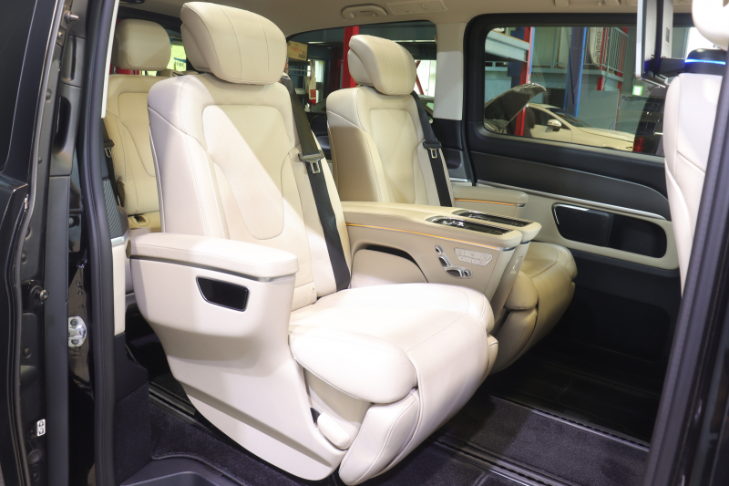 メルセデスベンツ Vクラス V220d ｱﾊﾞﾝｷﾞｬﾙﾄﾞ ﾛﾝｸﾞ AMGﾗｲﾝ ｴｸｽｸﾙｰｼﾌﾞｼｰﾄP ﾚｰﾀﾞｰSP　後期  ﾍﾞｰｼﾞｭ本革 2列目ｴｸｽｸﾙｰｼﾌﾞｼｰﾄ ｼｰﾄﾋｰﾀｰ ﾍﾞﾝﾁﾚｰﾀｰ ﾘﾗｸｾﾞｰｼｮﾝ ﾊﾟﾉﾗﾏｻﾝﾙｰﾌ 10.25ｲﾝﾁﾜｲﾄﾞﾅﾋﾞ Burmester 360ｶﾒﾗ AMGｴｱﾛ&19ｲﾝﾁｱﾙﾐ 9速AT　2年保証