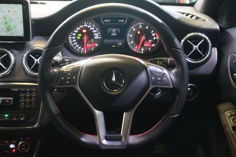 メルセデスベンツ GLA GLA180 ｽﾎﾟｰﾂ ﾊﾞﾘｭｰPﾌﾟﾗｽ ﾚｰﾀﾞｰSP 専用ｼｰﾄ 7ｲﾝﾁﾜｲﾄﾞﾅﾋﾞ Bluetooth ﾊﾞｯｸｶﾒﾗ ｱｸﾃｨﾌﾞｸﾙｺﾝ ﾚｰﾝｷｰﾌﾟｱｼｽﾄ 自動ﾘｱｹﾞｰﾄ ｷｾﾉﾝﾍｯﾄﾞﾗｲﾄ 専用ｴｸﾃﾘｱ&18ｲﾝﾁAW　　2年保証