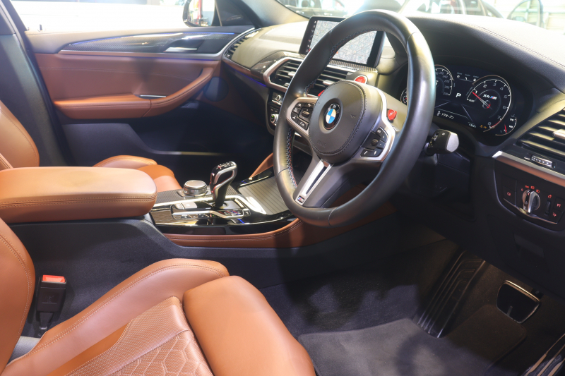 BMW X4 M ｺﾝﾍﾟﾃｨｼｮﾝ　ｴｸｽﾃﾝﾄﾞﾚｻﾞｰﾒﾘﾉ(ﾌﾞﾗｳﾝ) ﾊﾟﾉﾗﾏｻﾝﾙｰﾌ 第6世代iDriveﾅﾋﾞ harman/kardonｻｳﾝﾄﾞ 360ｶﾒﾗ PDC Mｽﾎﾟｰﾂｴｷｿﾞｰｽﾄ ﾄﾞﾗｲﾋﾞﾝｸﾞｱｼｽﾄﾌﾟﾗｽ ｱｸﾃｨﾌﾞｸﾙｺﾝ ﾚｰﾝﾁｪﾝｼﾞｱｼｽﾄ 21ｲﾝﾁVｽﾎﾟｰｸAW 　2年保証