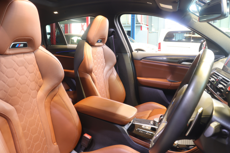 BMW X4 M ｺﾝﾍﾟﾃｨｼｮﾝ　ｴｸｽﾃﾝﾄﾞﾚｻﾞｰﾒﾘﾉ(ﾌﾞﾗｳﾝ) ﾊﾟﾉﾗﾏｻﾝﾙｰﾌ 第6世代iDriveﾅﾋﾞ harman/kardonｻｳﾝﾄﾞ 360ｶﾒﾗ PDC Mｽﾎﾟｰﾂｴｷｿﾞｰｽﾄ ﾄﾞﾗｲﾋﾞﾝｸﾞｱｼｽﾄﾌﾟﾗｽ ｱｸﾃｨﾌﾞｸﾙｺﾝ ﾚｰﾝﾁｪﾝｼﾞｱｼｽﾄ 21ｲﾝﾁVｽﾎﾟｰｸAW 　2年保証