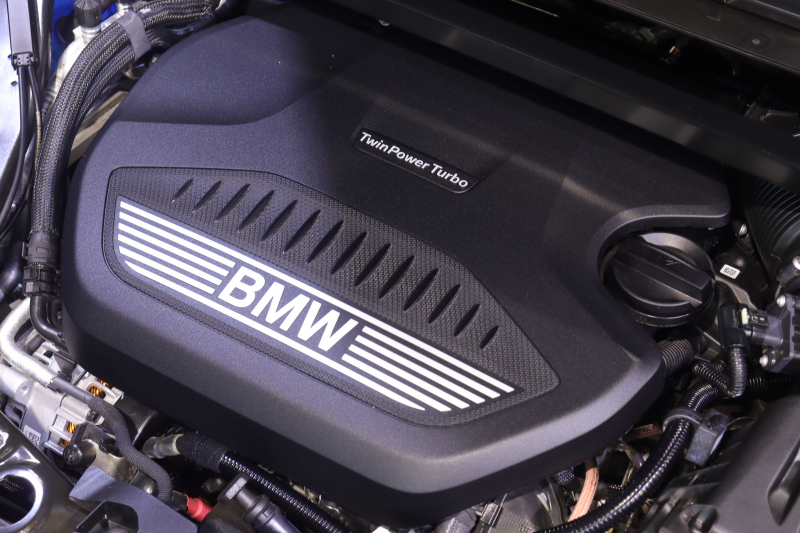 BMW X1 xDrive 18d Mｽﾎﾟｰﾂ ｺﾝﾌｫｰﾄP ｱﾄﾞﾊﾞﾝｽﾄﾞｱｸﾃｨﾌﾞSP　後期 専用ｼｰﾄ ﾒﾓﾘｰ機能 第6世代iDriveﾅﾋﾞ ｱｸﾃｨﾌﾞｸﾙｺﾝ ｱｸﾃｨﾌﾞｸﾙｺﾝ 車線逸脱防止機能 LEDﾍｯﾄﾞﾗｲﾄ ｱﾝﾋﾞｴﾝﾄﾗｲﾄ 専用ｴｸｽﾃﾘｱ 専用色　2年保証